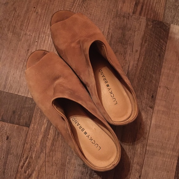Lucky Brand Shoes - Picture 1 of 3